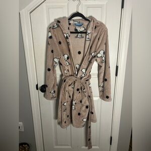 Peanuts Snoopy Beige Hooded Robe
